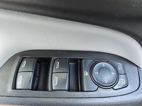 Used 2024 Chevrolet Equinox LS w/ LS Convenience Package image 31