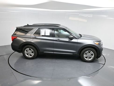 Used 2022 Ford Explorer XLT image 51