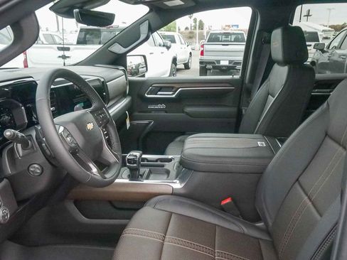 New 2026 Chevrolet Silverado 1500 High Country w/ Technology Package AWD/4WD image 17