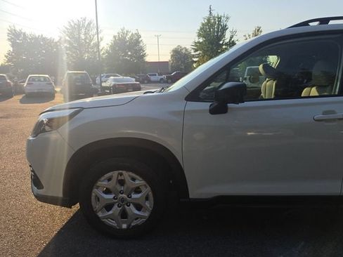 Used 2022 Subaru Forester AWD/4WD image 26