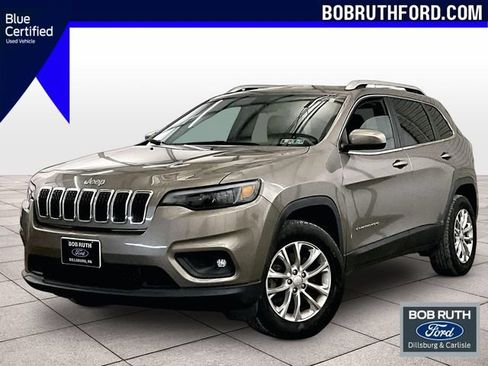 Used 2019 Jeep Cherokee Latitude w/ Cold Weather Group AWD/4WD image 1