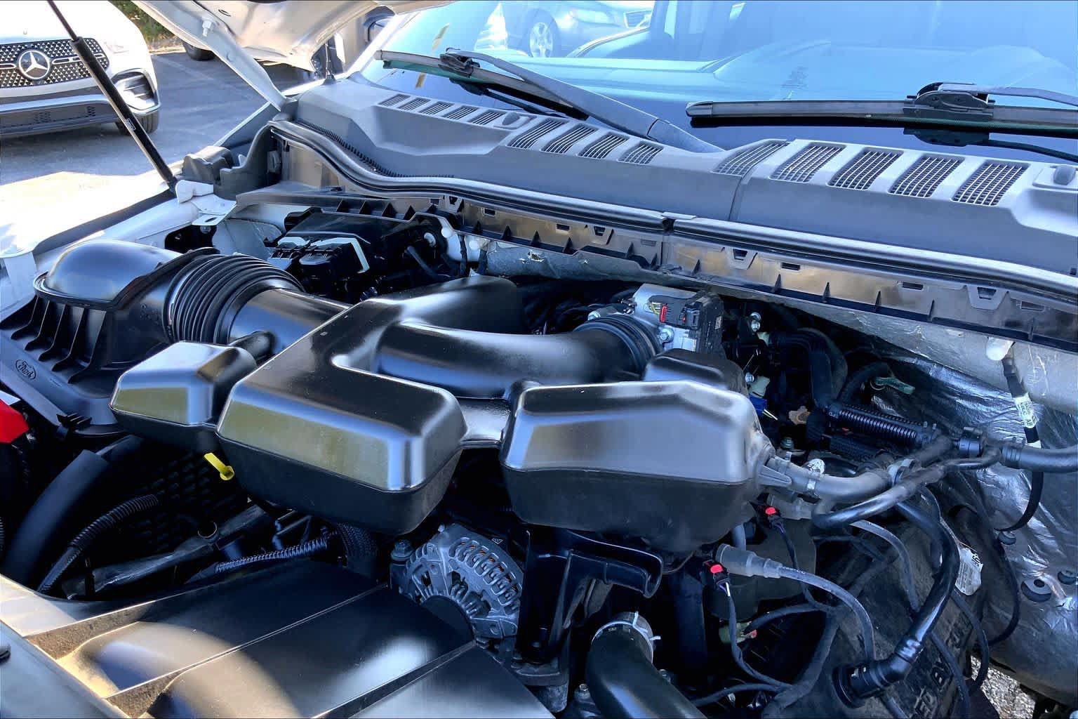Used 2017 Ford F250 Lariat w/ Lariat Value Package RWD image 28