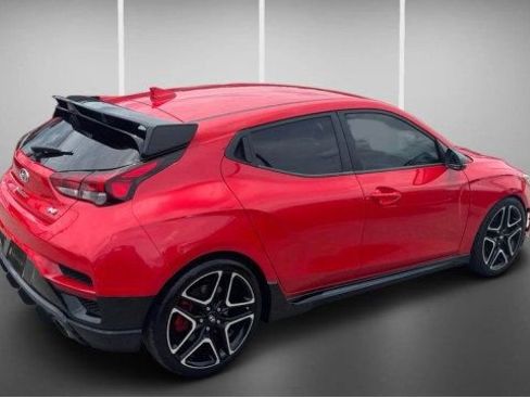 Used 2022 Hyundai Veloster N FWD image 4