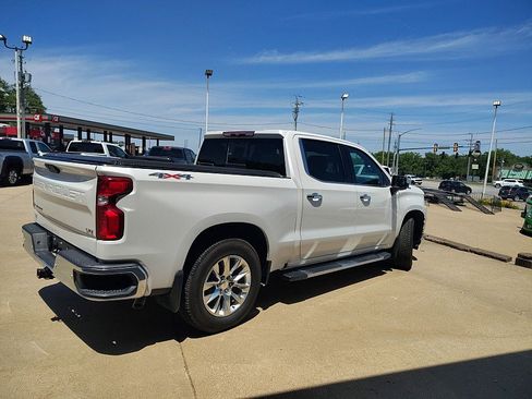 Used 2020 Chevrolet Silverado 1500 LTZ w/ LTZ Premium Package AWD/4WD image 4
