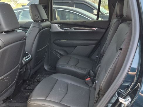 Used 2025 Cadillac XT6 Sport w/ LPO, Floor Liner Package image 7