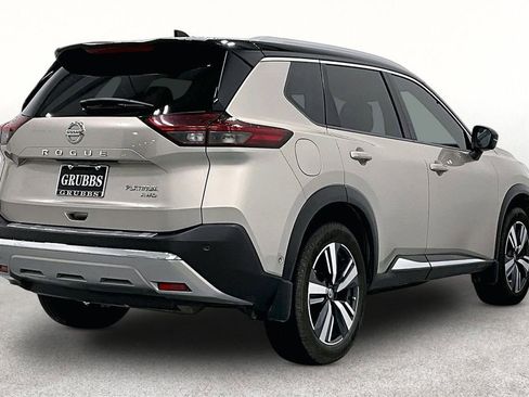 Used 2021 Nissan Rogue Platinum AWD/4WD image 2