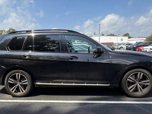 Used 2021 BMW X7 xDrive40i w/ M Sport Package AWD/4WD image 4