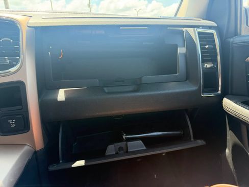 Used 2014 RAM 1500 Laramie Longhorn w/ Convenience Group AWD/4WD image 32