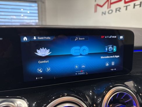 Used 2023 Mercedes-Benz EQB 300 4MATIC w/ Exclusive Package image 21