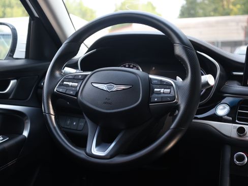 Used 2025 Genesis G70 2.5T RWD image 10