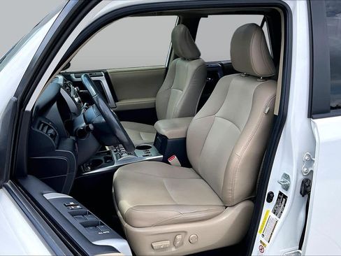 Used 2014 Toyota 4Runner SR5 Premium RWD image 8