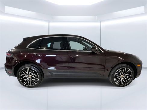 New 2026 Porsche Macan image 8
