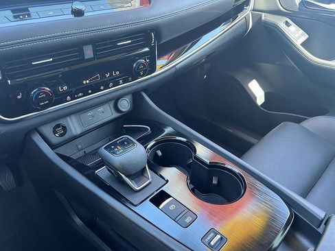 Certified 2024 Nissan Rogue SL image 24