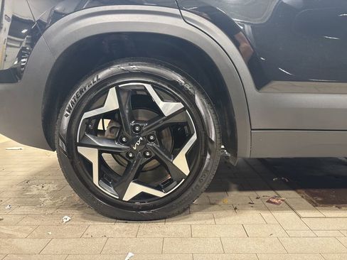 Used 2024 Kia Seltos EX image 23