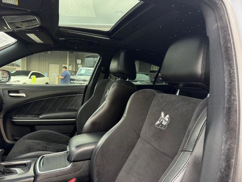 Used 2022 Dodge Charger Scat Pack w/ Plus Group image 9