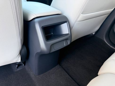 Used 2025 Honda HR-V EX-L image 28