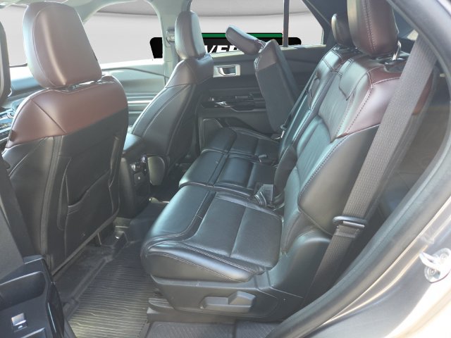 Used 2021 Ford Explorer Platinum w/ Equipment Group 601A AWD/4WD image 9