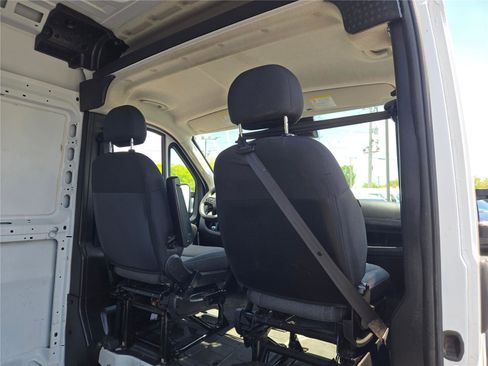 Used 2023 RAM ProMaster 2500 FWD image 9