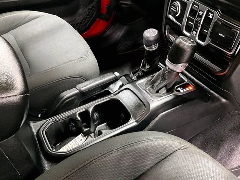 Used 2021 Jeep Wrangler Unlimited Sport AWD/4WD image 17