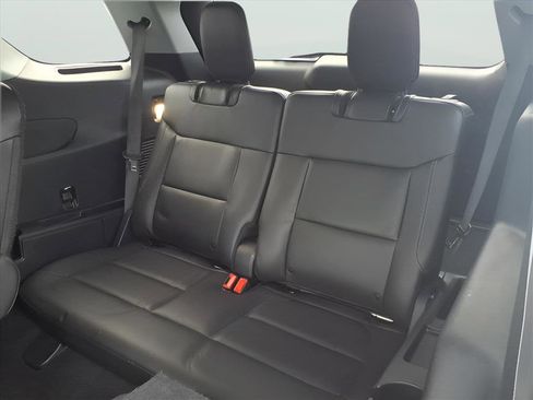 Used 2023 Ford Explorer XLT w/ Equipment Group 202A image 10