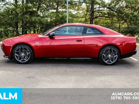 Used 2024 Dodge Charger R/T w/ Plus Group image 7