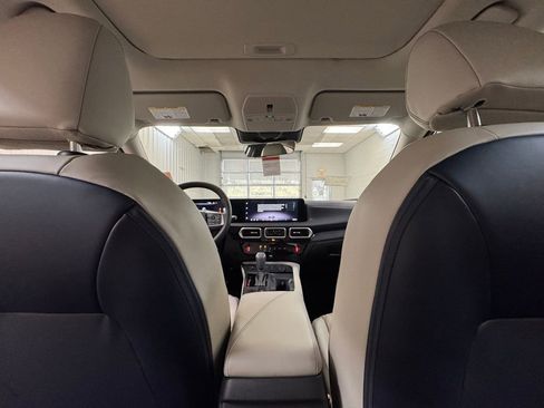 New 2026 Nissan Sentra SL FWD image 18