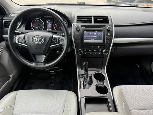 Used 2016 Toyota Camry SE image 15