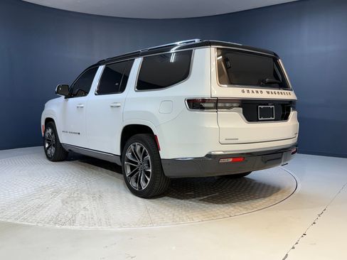 Used 2022 Jeep Grand Wagoneer Series III w/ Rear Seat Video Group 1 image 3