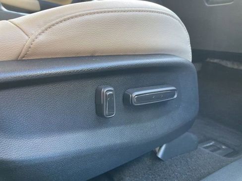 Used 2020 Honda CR-V EX-L image 11