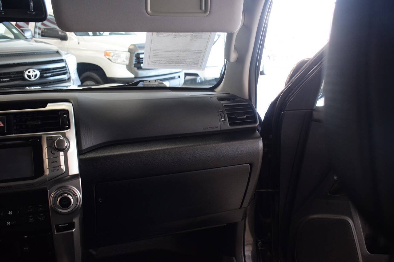 Used 2012 Toyota 4Runner Limited AWD/4WD image 25