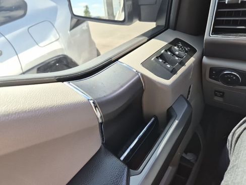 Used 2019 Ford F150 XLT w/ XTR Package image 10