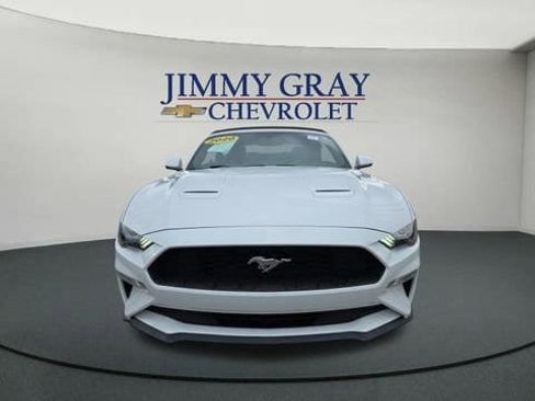 Used 2020 Ford Mustang Premium image 8