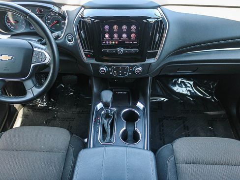 Used 2023 Chevrolet Traverse LT FWD image 13