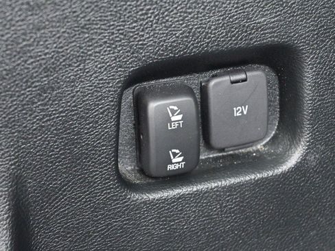 Used 2022 Ford Edge Titanium AWD/4WD image 11