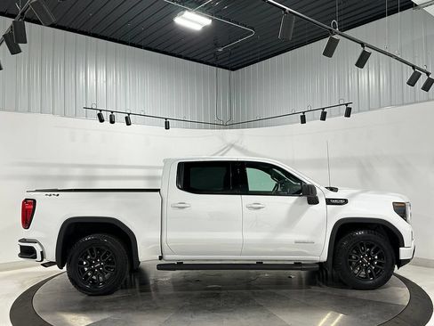 Used 2026 GMC Sierra 1500 Elevation w/ Preferred Package AWD/4WD image 9