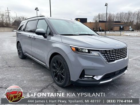 Used 2024 Kia Carnival SX Prestige image 7