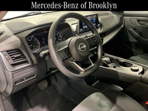 Used 2024 Nissan Rogue S image 16