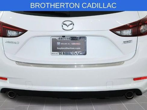 Used 2018 MAZDA MAZDA3 Touring FWD image 14
