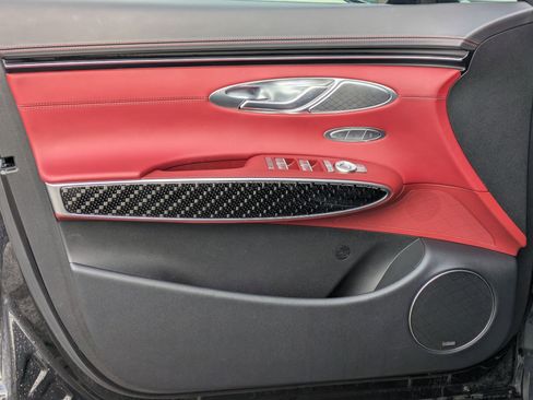 Used 2023 Genesis GV70 3.5T Sport w/ Sport Prestige Package image 9