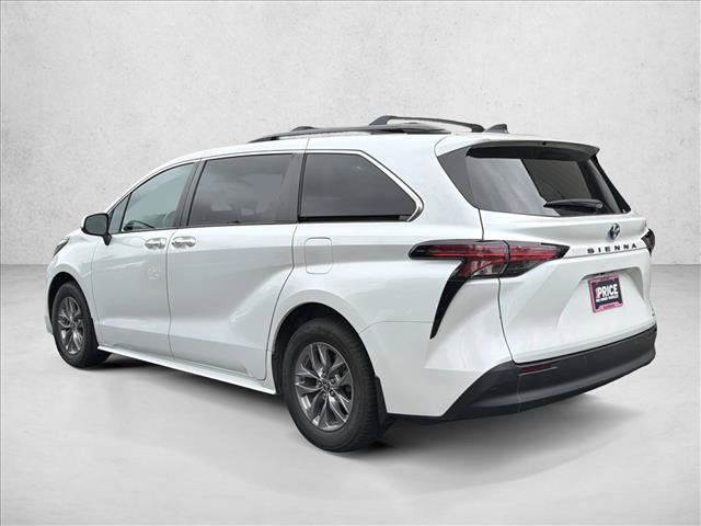 Used 2022 Toyota Sienna XLE w/ XLE Plus Package FWD image 7