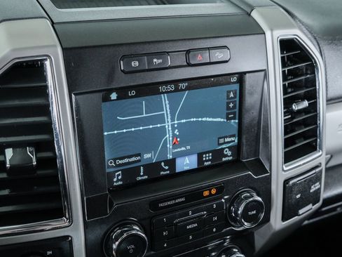 Used 2018 Ford F250 Lariat w/ Chrome Package image 54