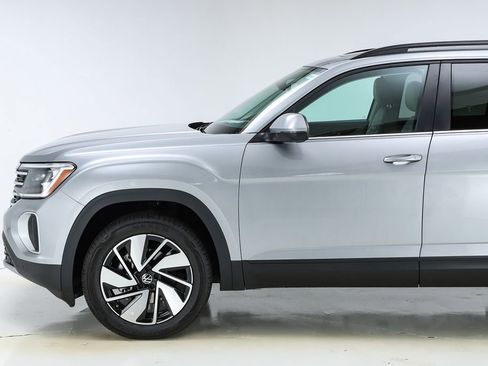New 2026 Volkswagen Atlas SE image 3