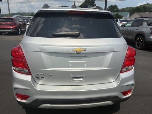 Used 2022 Chevrolet Trax LT w/ LT Convenience Package AWD/4WD image 4