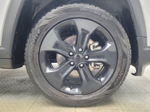 Used 2021 Jeep Compass Altitude image 31