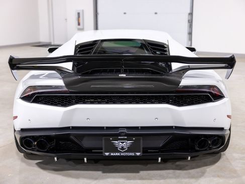 Used 2016 Lamborghini Huracan LP 610-4 image 8