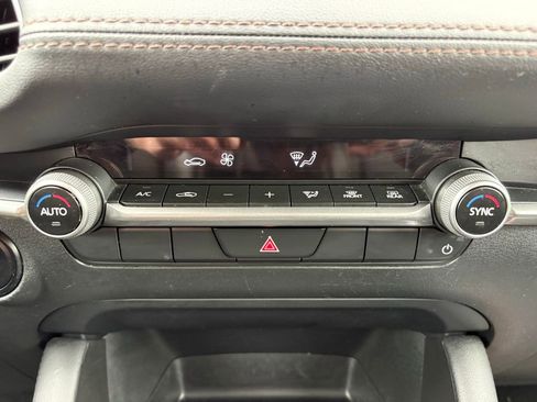 Used 2024 MAZDA MAZDA3 s FWD image 31