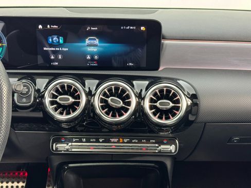 Used 2021 Mercedes-Benz A 35 AMG 4MATIC image 25