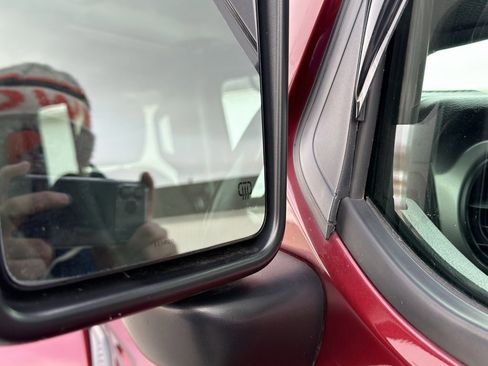 Used 2021 Jeep Gladiator Willys image 25