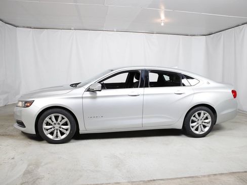 Used 2016 Chevrolet Impala LT w/ Convenience Package FWD image 17