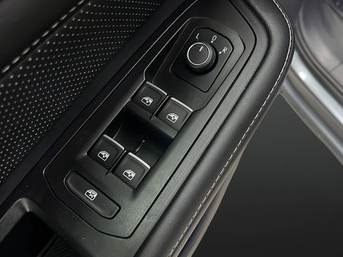 Used 2024 Volkswagen Atlas Cross Sport SEL R-Line AWD/4WD image 21